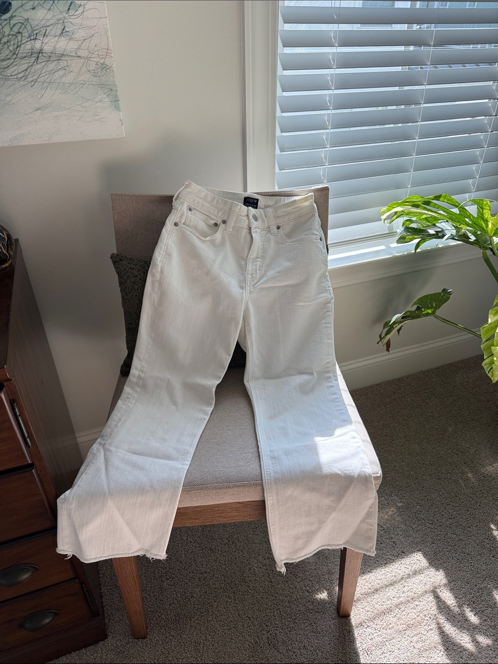 J. Crew White Women’s Curvy Mid-Rise Flare Crop Jeans 24P